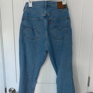Levis 70's high rise slim straight - 31Wx29L - Marin Park (light blue wash)
